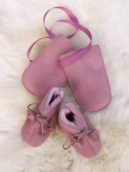 Sheepskin Baby Booties & Puddie Mitts