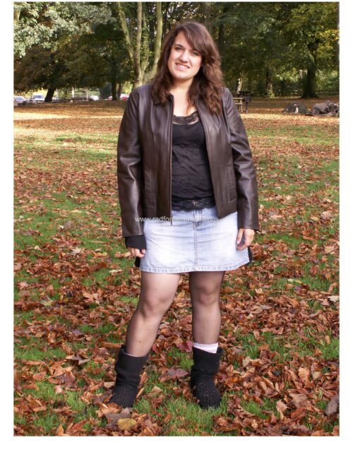 Ladies Short Ladies Zip-Up Leather Jacket - Image 3