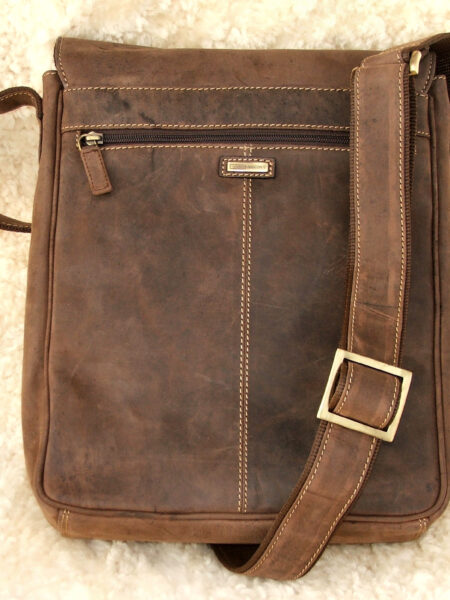 Ladies Oblong Leather Shoulder Bag