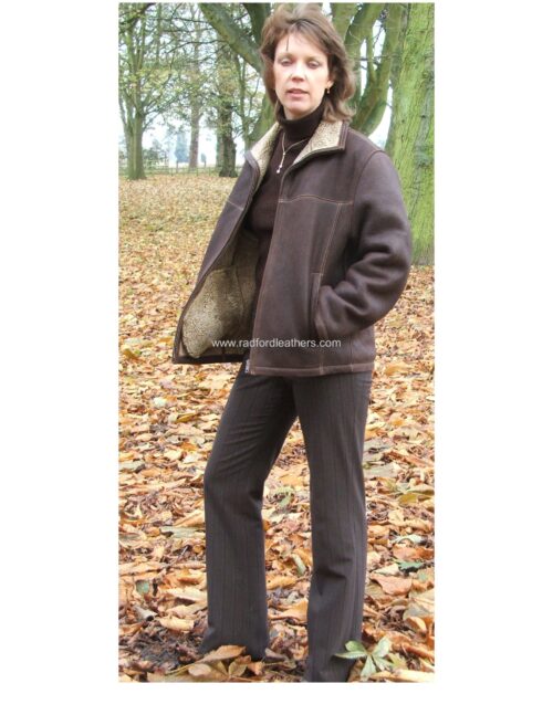 Ladies Zipped Short Sheepskin Jacket - Image 2