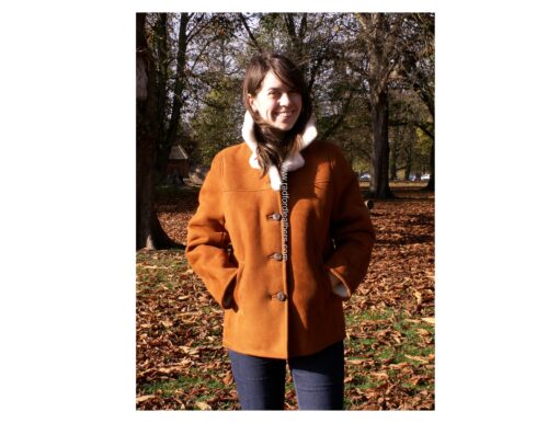 Ladies Classic Styled Sheepskin Coat - Image 2