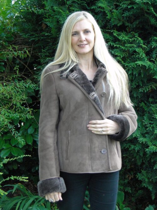 Ladies Short Sheepskin Classic Jacket - Image 3