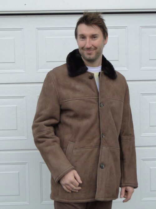 Men's Classic Styled Sheepskin Coat - Image 4