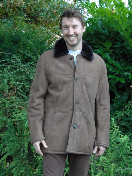 Men's Classic Styled Sheepskin Coat - Image 6