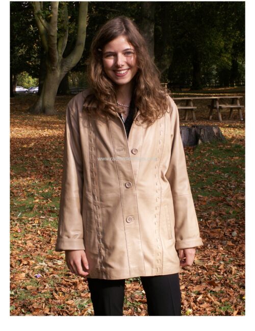 Ladies 3/4 length jacket with straight thonging