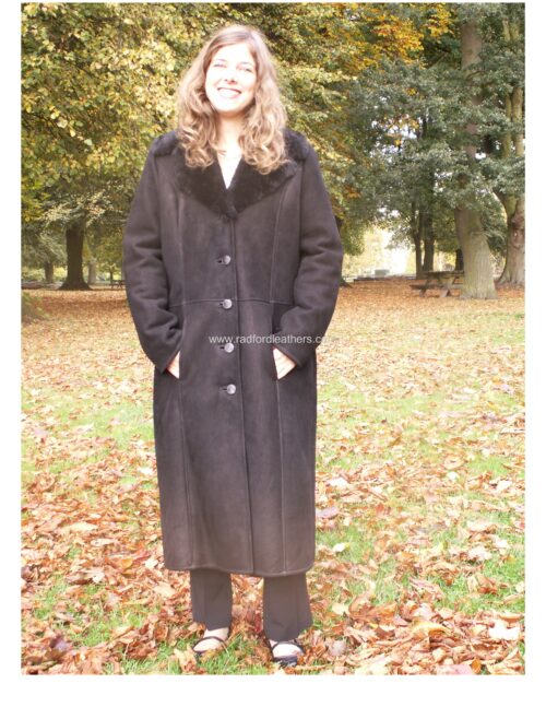 Ladies Long Sheepskin Coat - Image 3