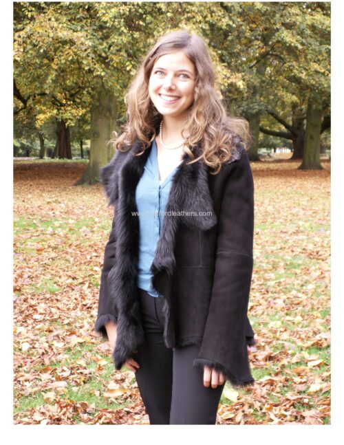 Ladies Short Toscana Sheepskin Jacket - Image 2