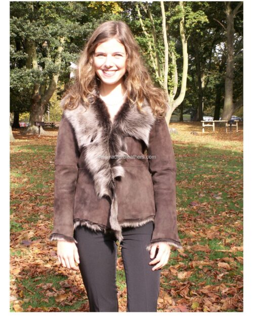 Ladies Short Toscana Sheepskin Jacket - Image 5