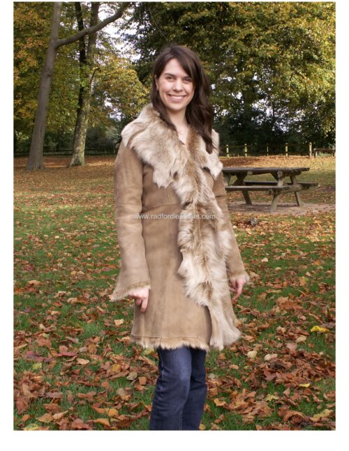 Ladies 3/4 length Toscana Sheepskin Coat - Image 3