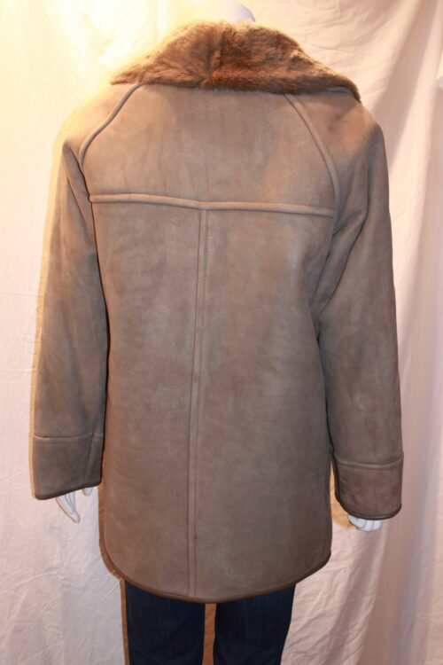 Ladies Traditional Sheepskin Jacket - Image 6