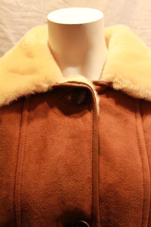 Ladies Traditional Sheepskin Jacket - Image 2