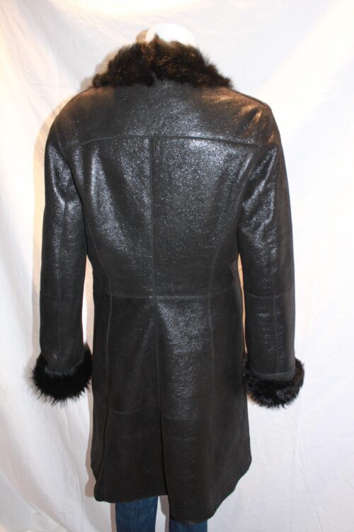 Ladies 3/4 Shearling Sheepskin Coat With Toscana Collar and Cuffs - Image 3
