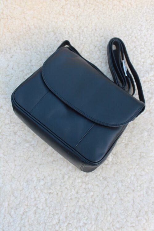 Ladies Leather Shoulder Bag - available in 3 colours - Image 2