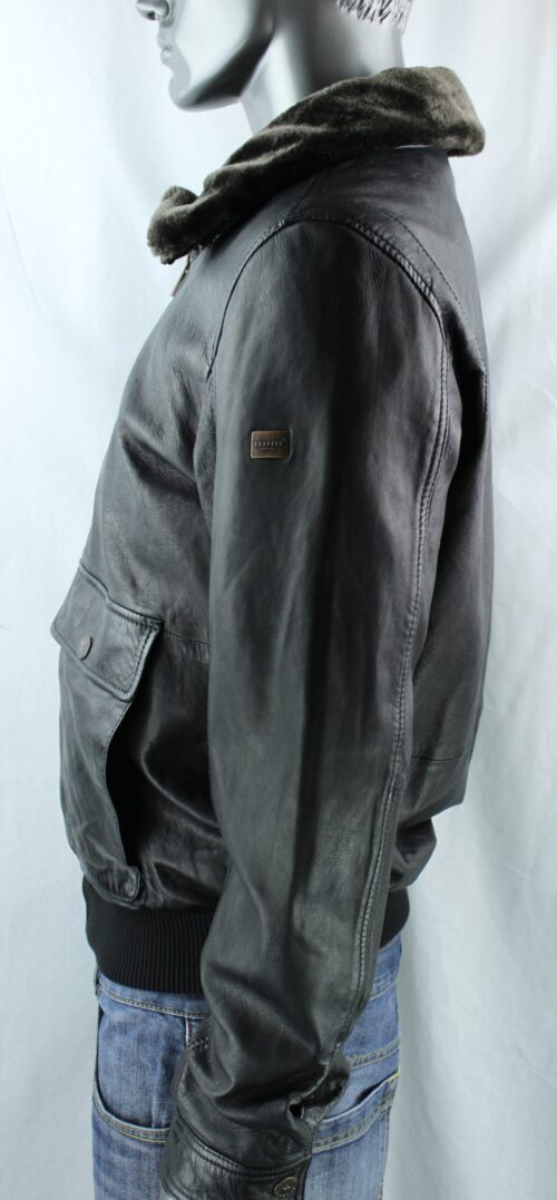 Men's TRAPPER Kostja Leather Bomber Pilot Jacket in Black - Image 4